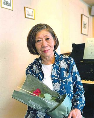 草野明子