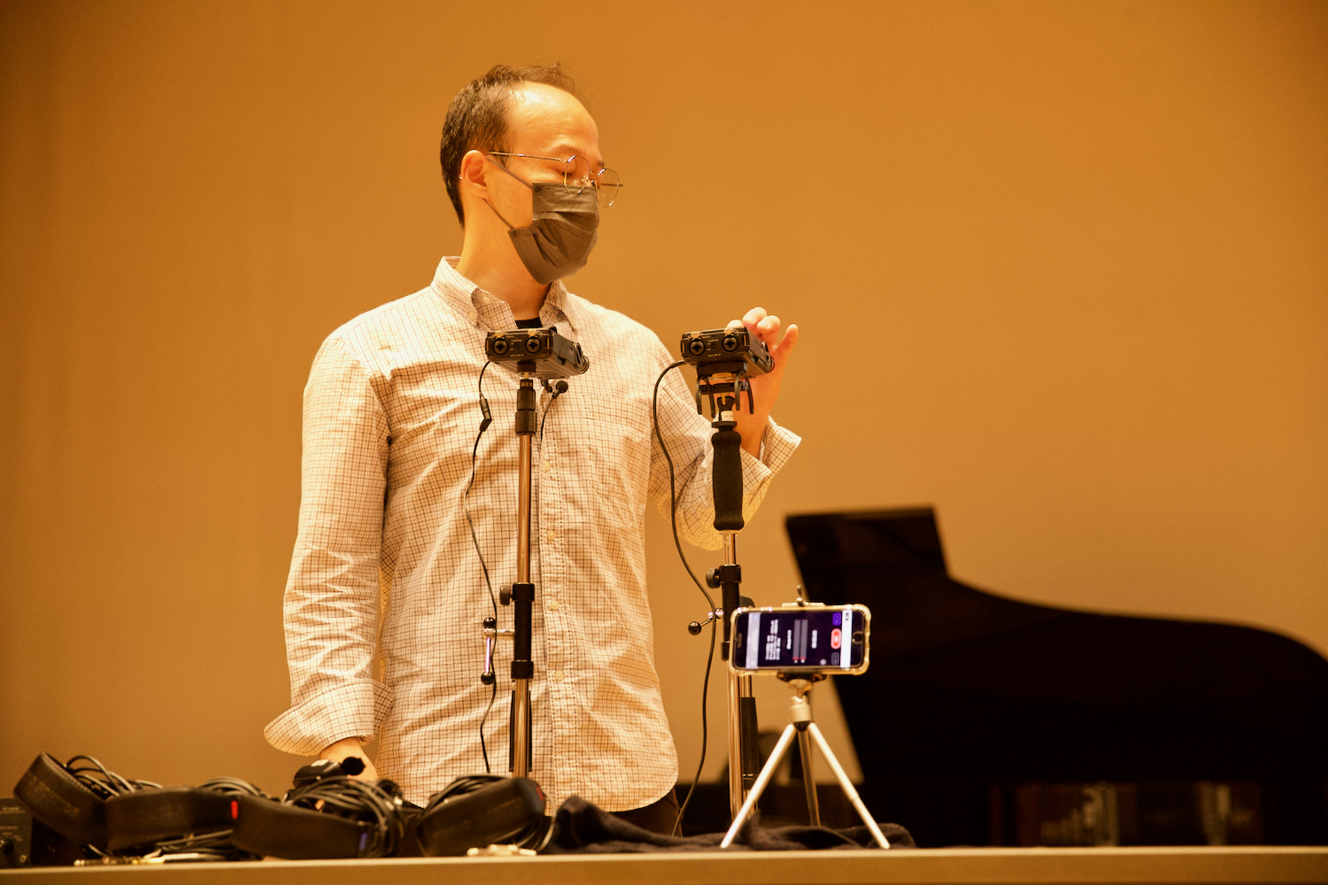 複数の機材を用いて、マイクのセッティングによる違いを検証