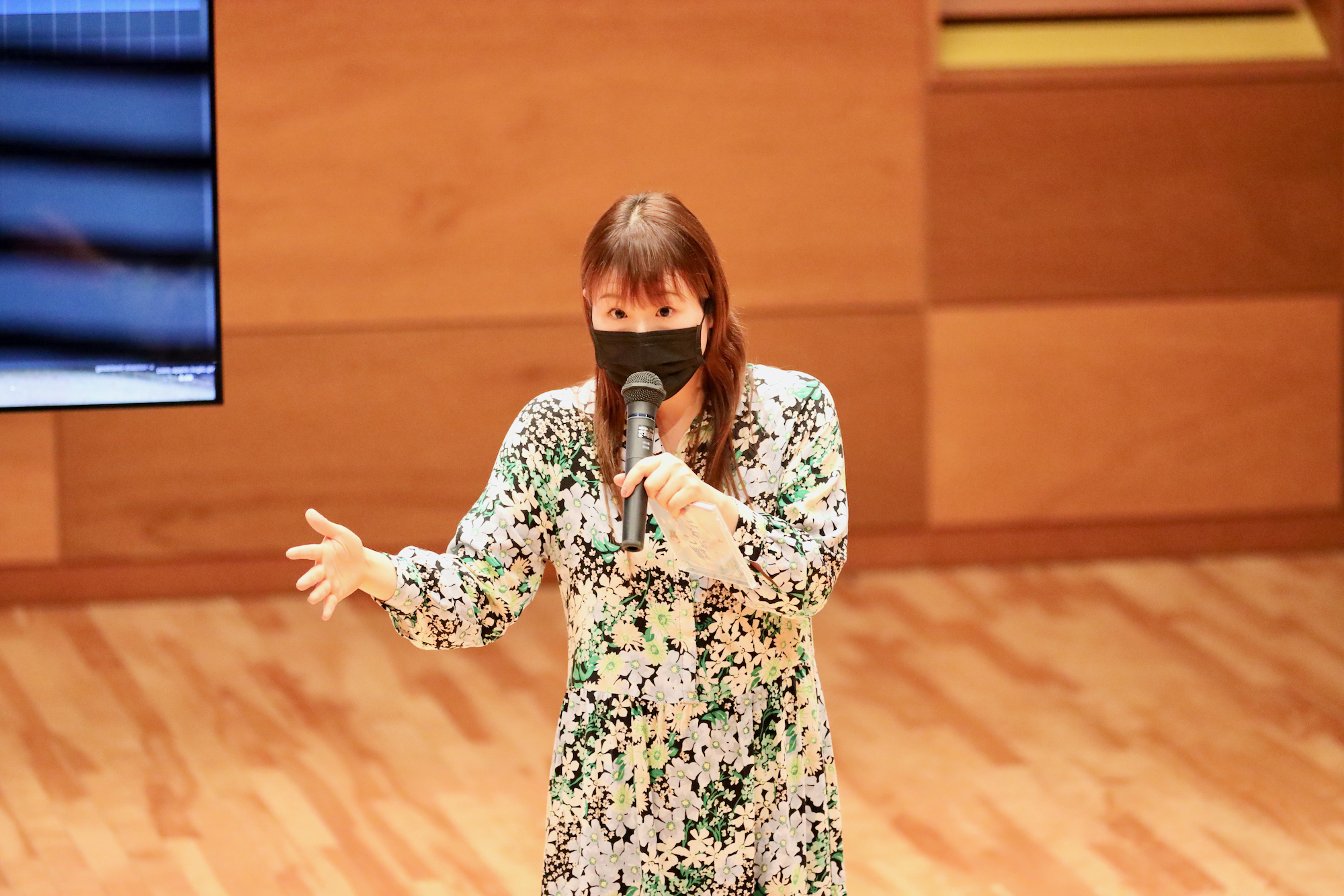 朝ドラの映像音楽作成についてお話していただいている富貴先生の写真