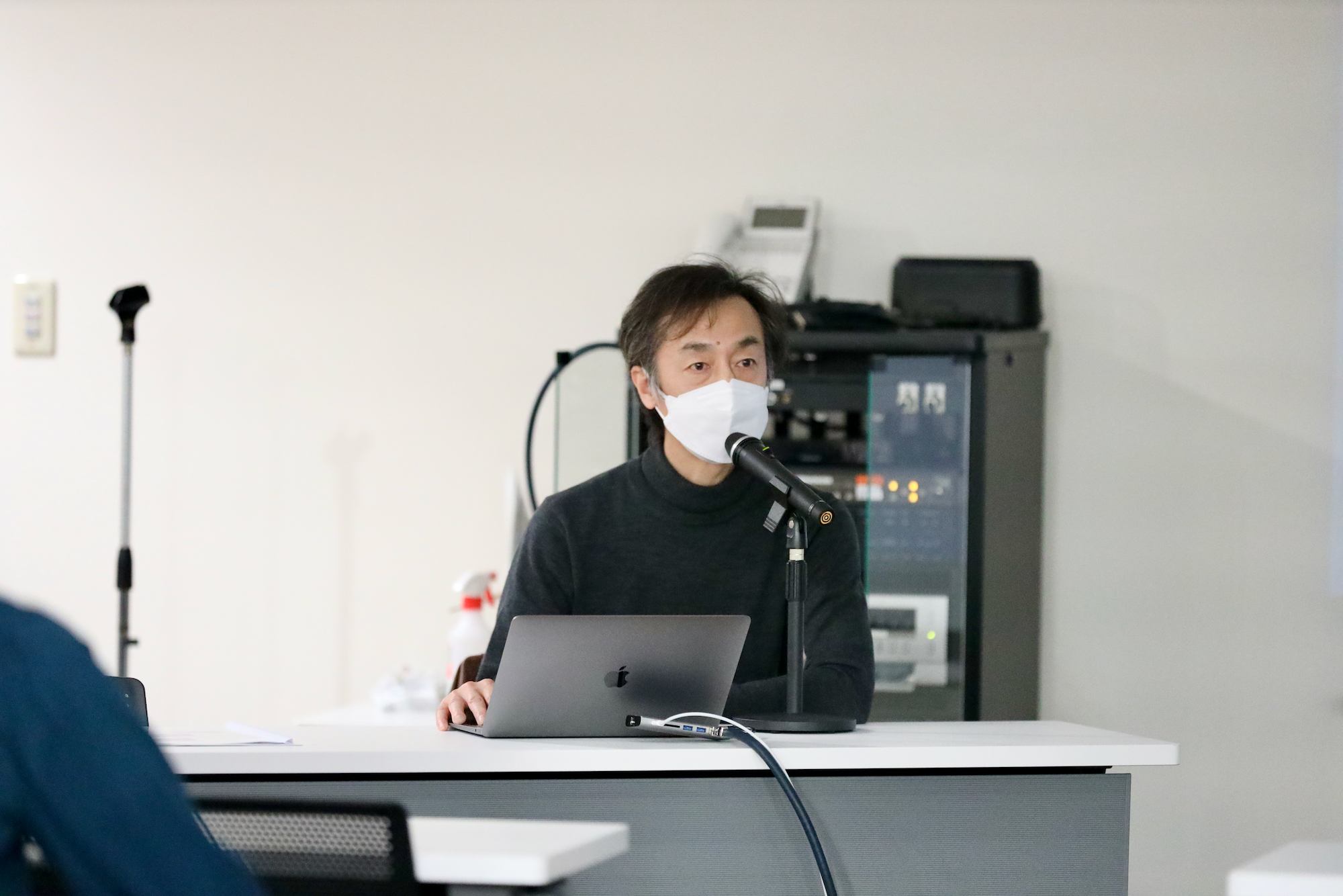 コロナ以前/コロナ後のRITTOR BASEのイベントに関してお話しされる國崎氏の写真